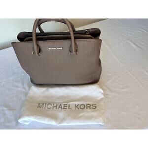 Michael Kors Savannah Saffiano Leather Satchel Hand Bag Purse Taupe Authentic